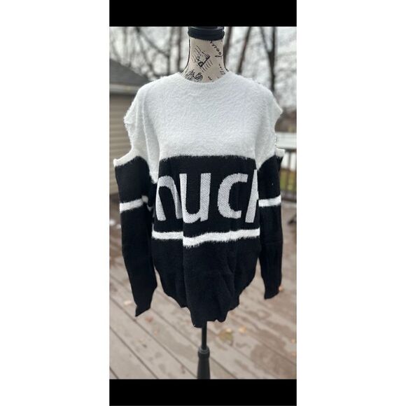 Oversized, cold shoulder, black and white fuzzy sweater. - Picture 6 of 12